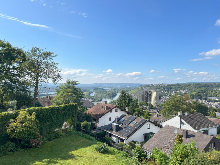 3 Zimmer mit traumhafter Aussicht und großzügigem Balkon! - Panorama