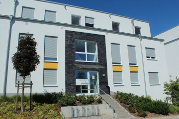 Familienfreundliche 4 Zimmer Wohnung mit sonnigem Balkon!, 53125 Bonn, Etagenwohnung