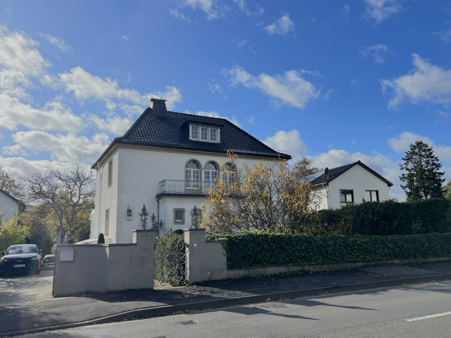 Jugendstilvilla mit viel Potential- ideal auch zum Wohnen und Arbeiten ! - Straßenansicht