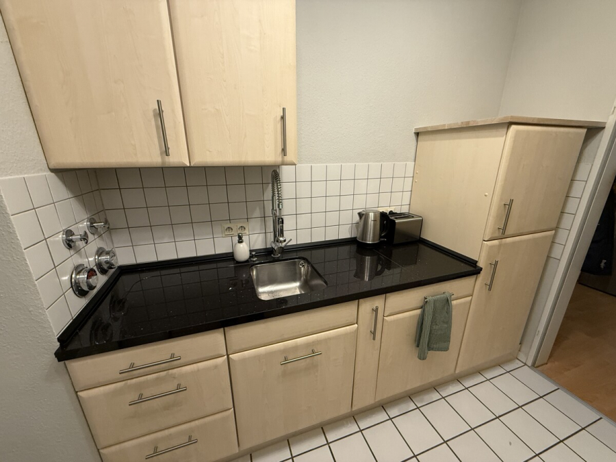Gut geschnittene 3 Zimmer Wohnung in zentraler Lage der Bonner Südstadt! - Küche des Mieters