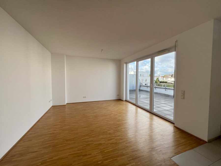 4 Zimmer Penthouse mit sonniger Dachterrasse! - Wohnzimmer