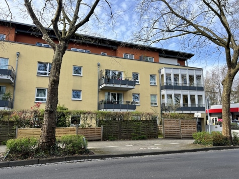 Gut geschnittene 4-Zimmer Wohnung in urbaner Lage von Plittersdorf!, 53175 Bonn, Etagenwohnung