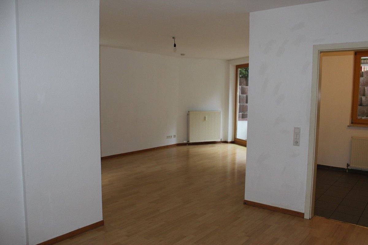 Gut geschnittene 3 Zimmer Wohnung mit großer Terrasse - Photo 1