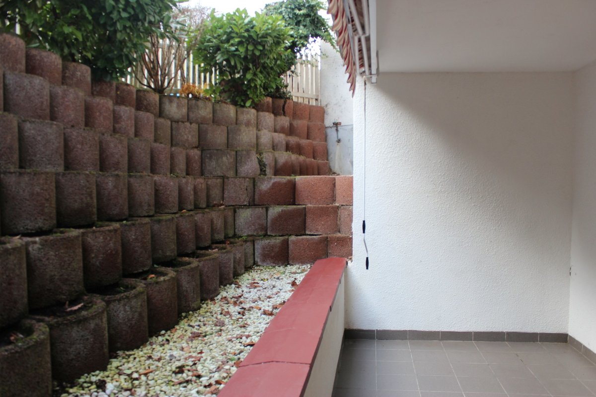 Gut geschnittene 3 Zimmer Wohnung mit großer Terrasse - Photo 3