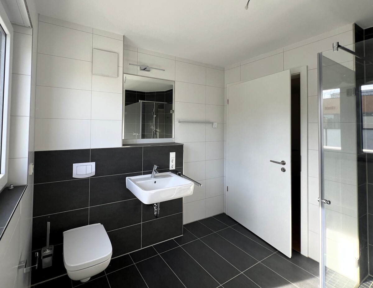 Exklusive Penthouse Wohnung mit großzügiger Dachterrasse und Weitblick! - Photo 3