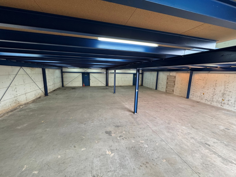 Lagerhalle im Industriegebiet Meckenheim - Vielseitig nutzbar für Unternehmen und Handwerker! - Innenaansicht