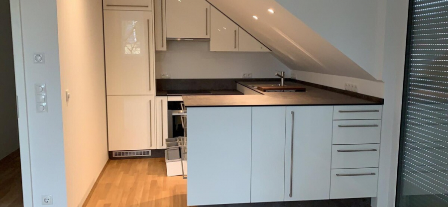 Zweitbezug! Exklusive Penthouse Wohnung mit großer, sonniger Dachterrasse! - Küche