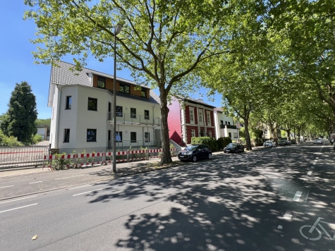 Schlüsselfertig und provisionsfrei in Bonn-Mehlem! Eigentumswohnung mit attraktivem Blick!, 53179 Bonn, Etagenwohnung
